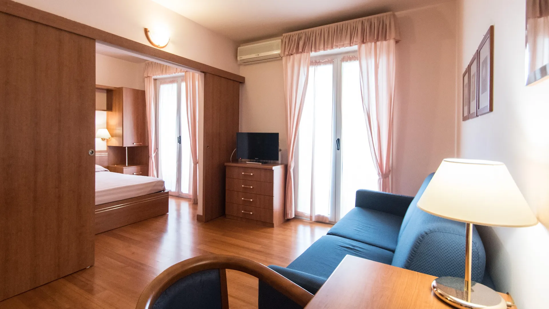 Aparthotel Loano 2 Village